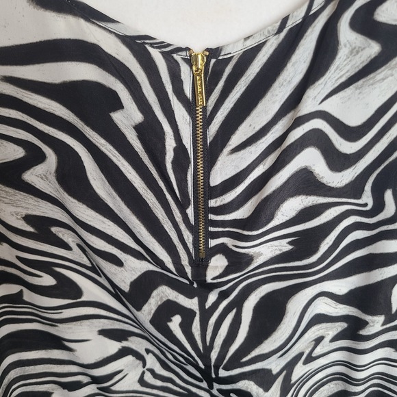 Michael Kors women's top Zebra print sleeveless size M drop tail 100% polyester - Picture 3 of 4